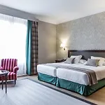 Carlton Hotel 5*