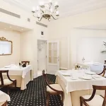 Carlton Hotel 5*