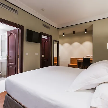 Отель Carlton 5*
