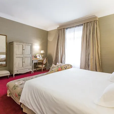 Отель Carlton 5*