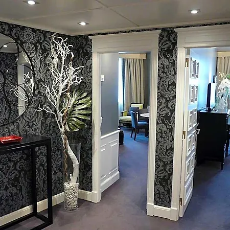 Hotel Carlton 5*