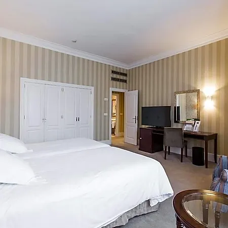 Carlton Hotel 5*