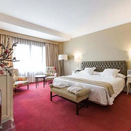 Carlton 5*