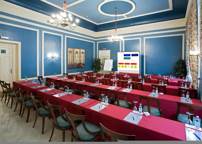 Отель Carlton 5*