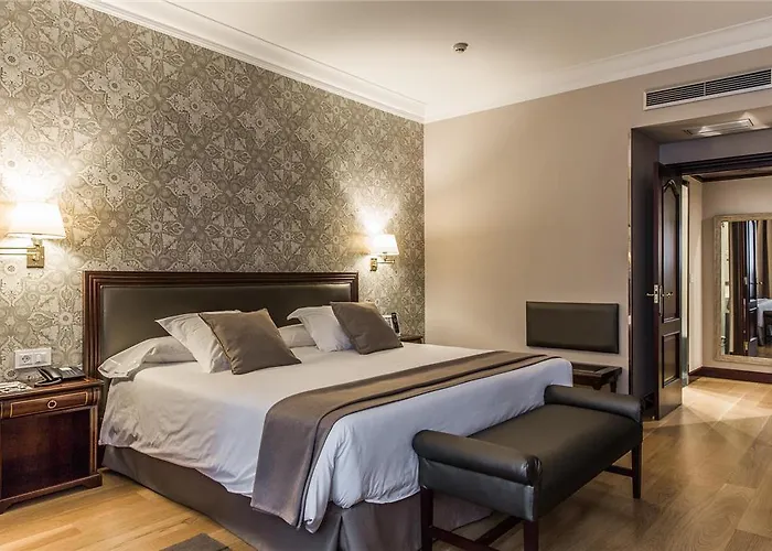 Carlton Отель 5*