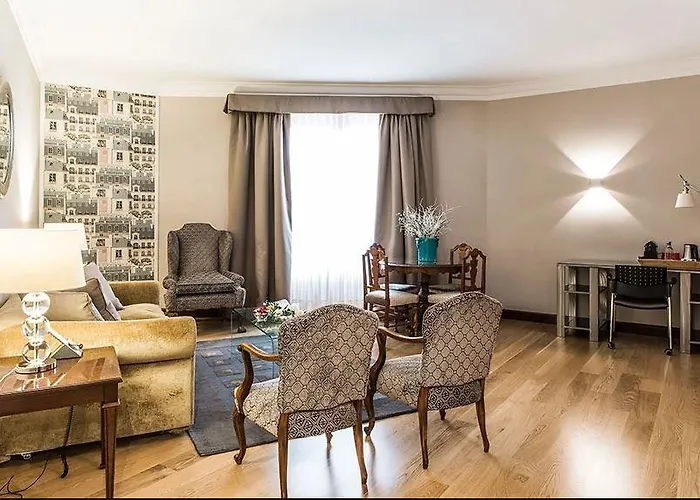 Отель Carlton 5*