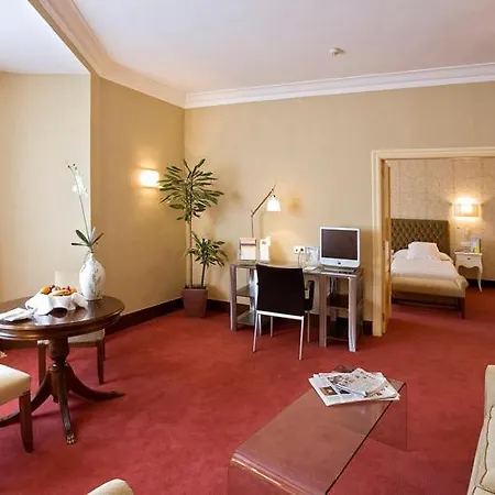 Hotel Carlton 5*