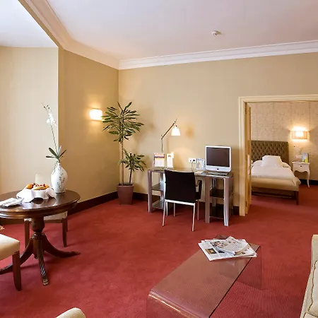 Hotel Carlton 5*