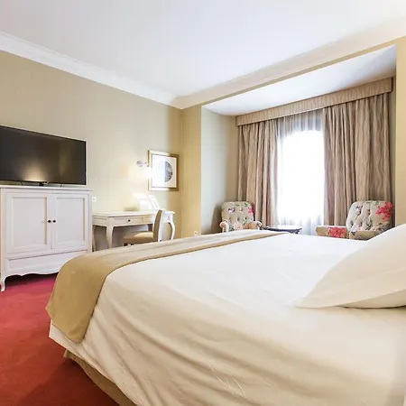Carlton Hotel