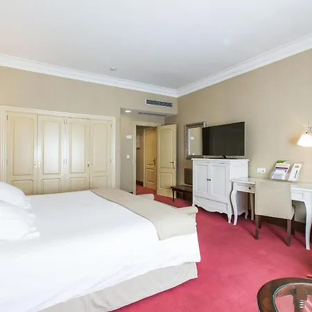 Carlton 5*